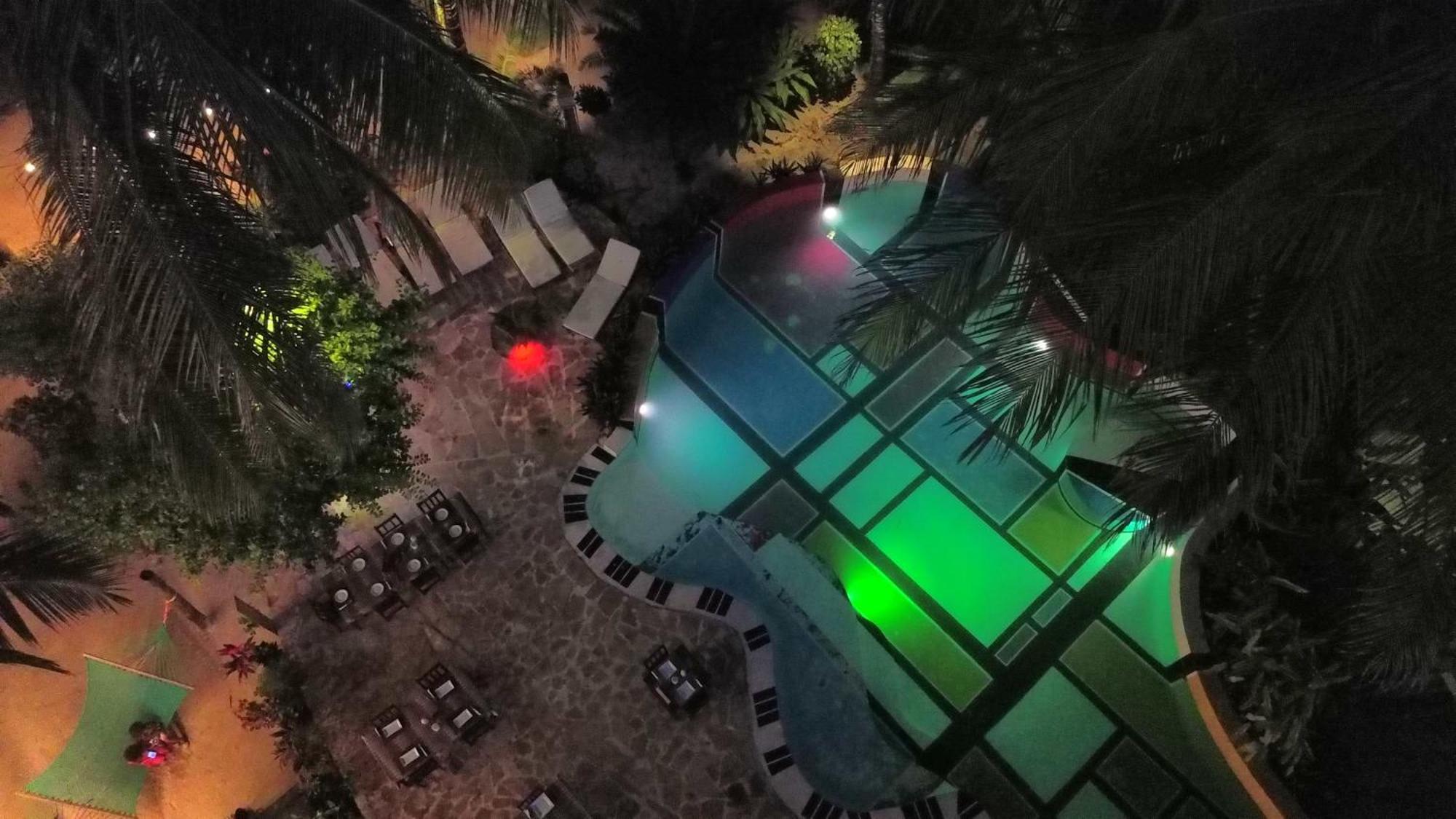 Hotel By Night 3*